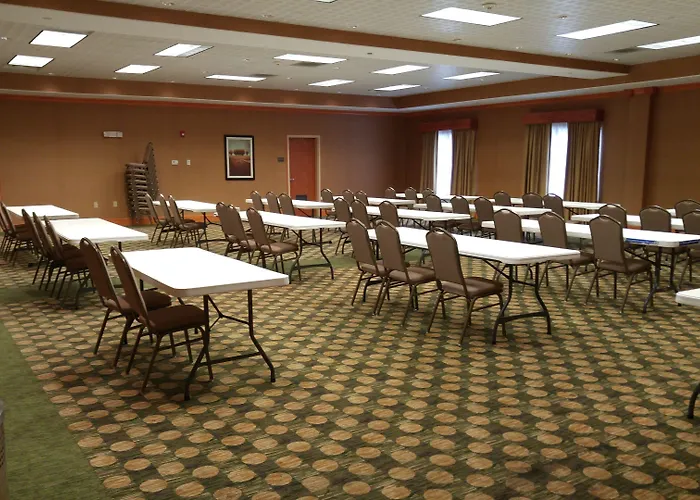 Best Western Plus Rose City Conference Inn